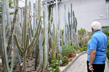 Lee Duquette and cacti at the International Peace Garden